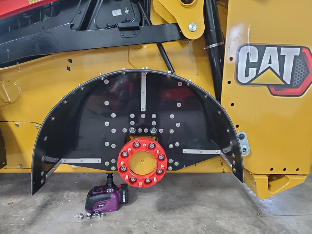 Caterpillar 260 Fender In Use