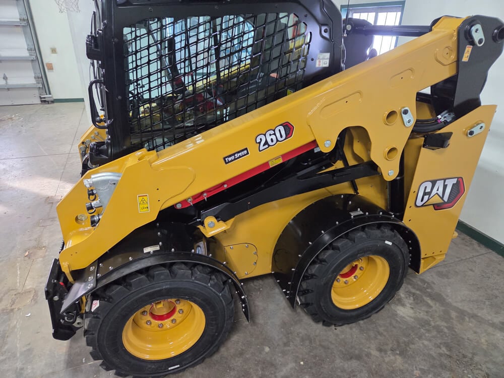 Caterpillar 260 Fender In Use