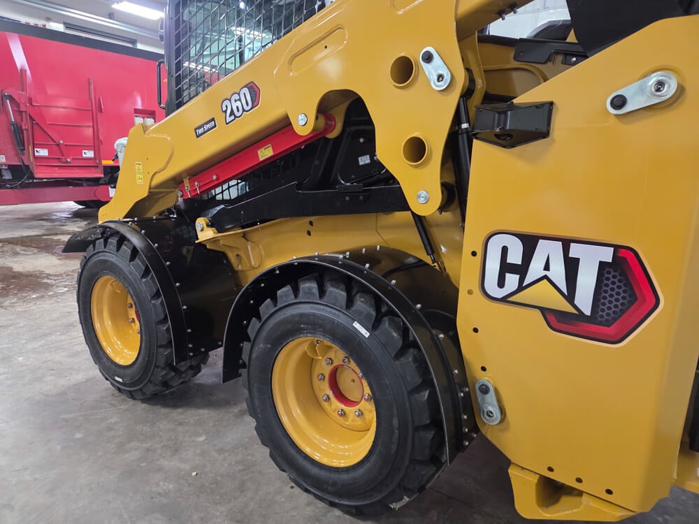 Caterpillar 260 Fender In Use