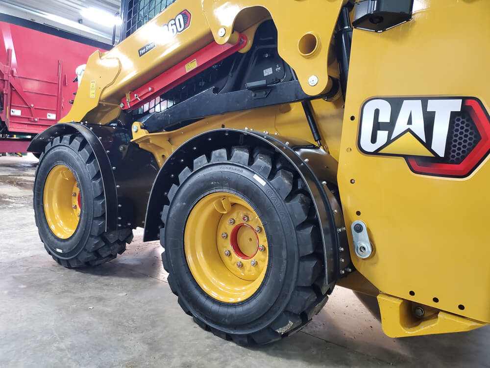 Caterpillar 260 Fender In Use