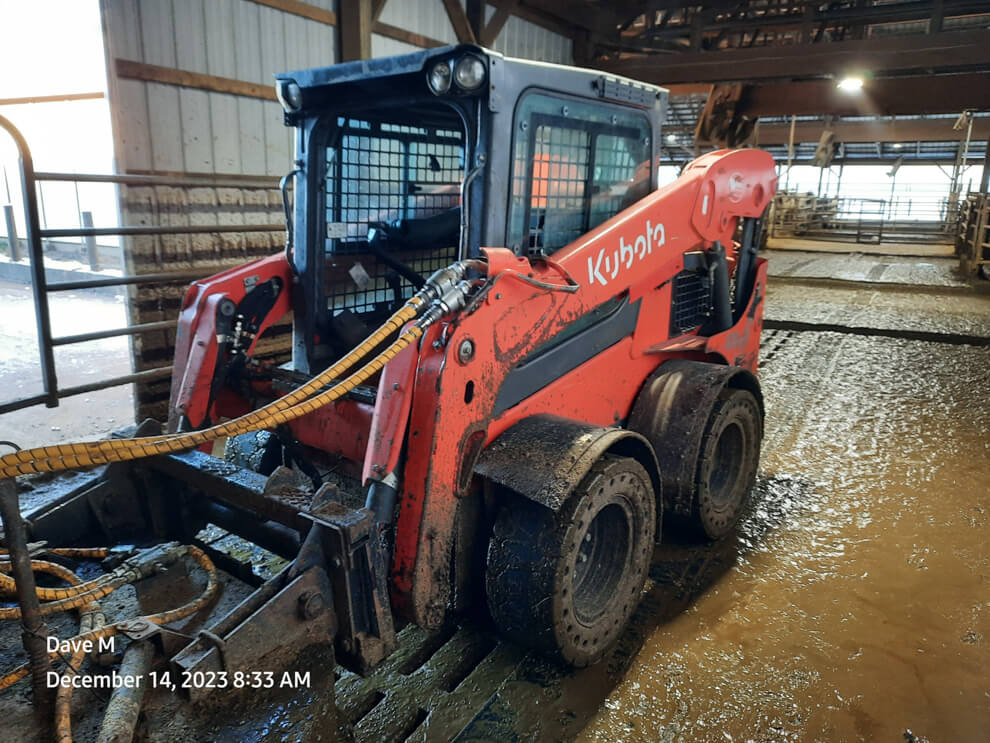 Kubota Skidloader using D-Fenders