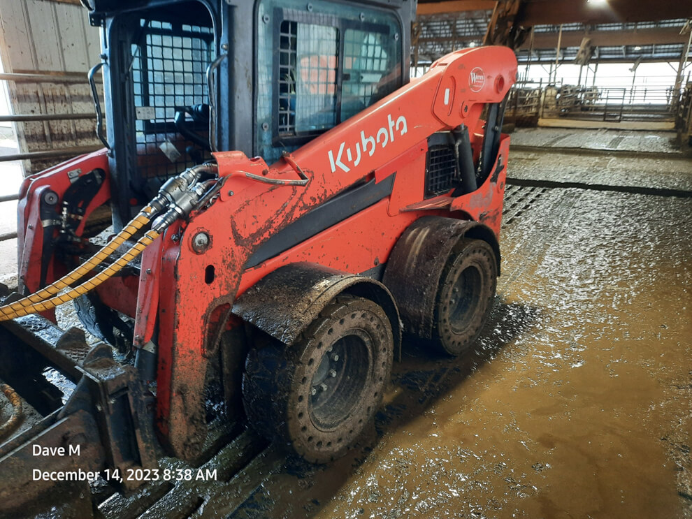 Kubota Skidloader using D-Fenders