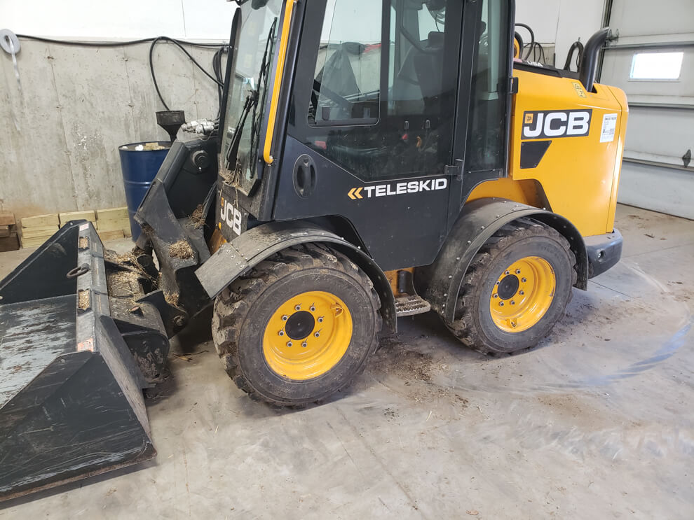 JCB Skidloader using D-Fenders