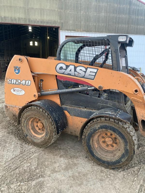Case Skidloader using D-Fenders