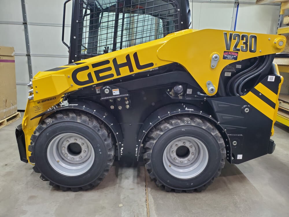 Gehl V230 Fender In Use