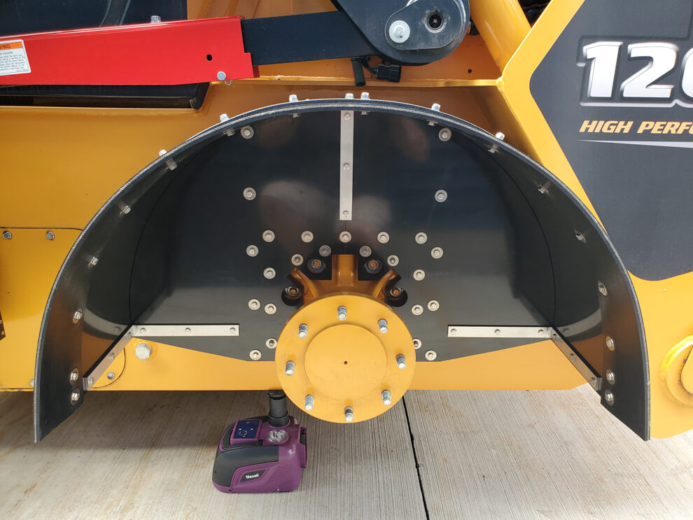 Hyundai HS120V Fender In Use