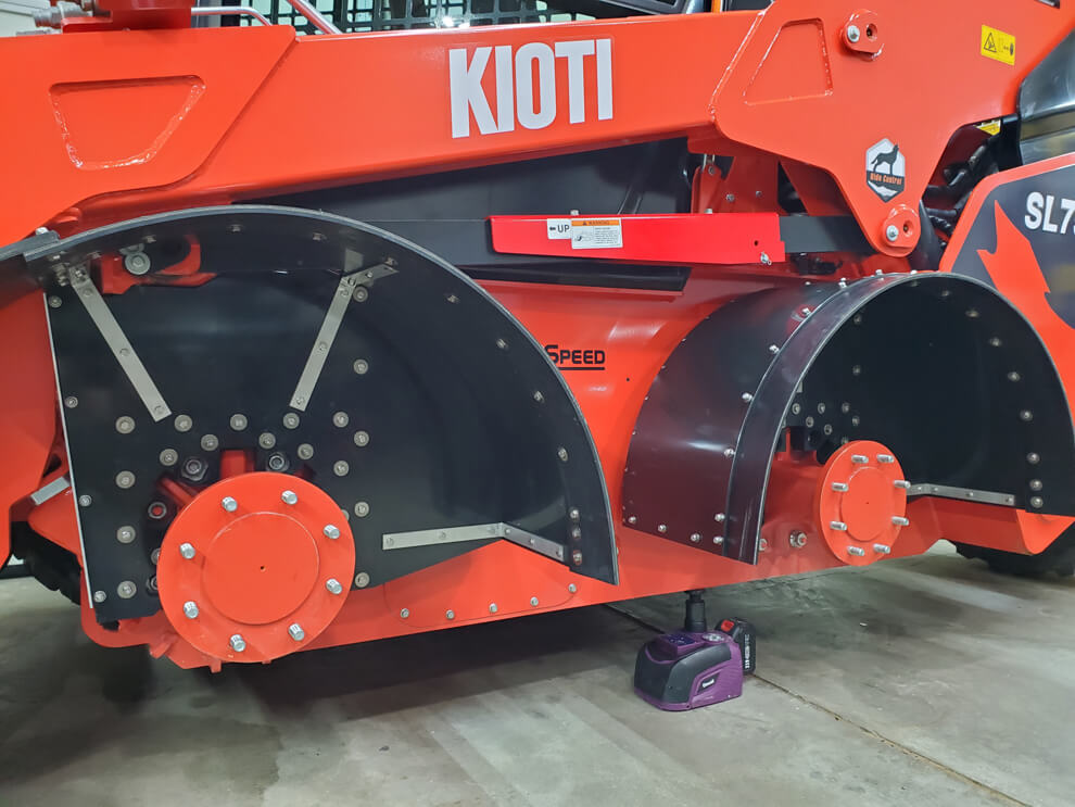 Kioti SL750 Fender In Use
