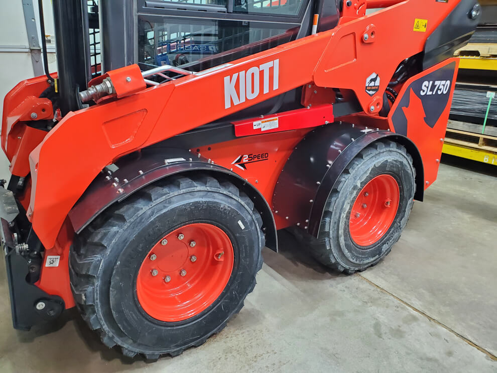 Kioti SL750 Fender In Use