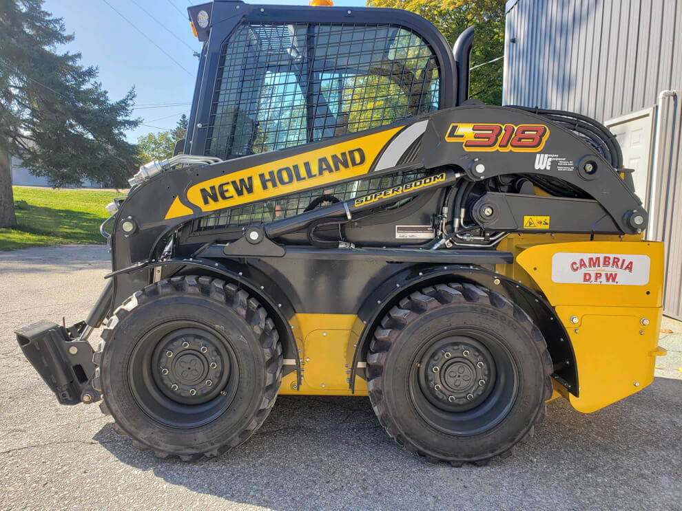 New Holland L318 Fender In Use
